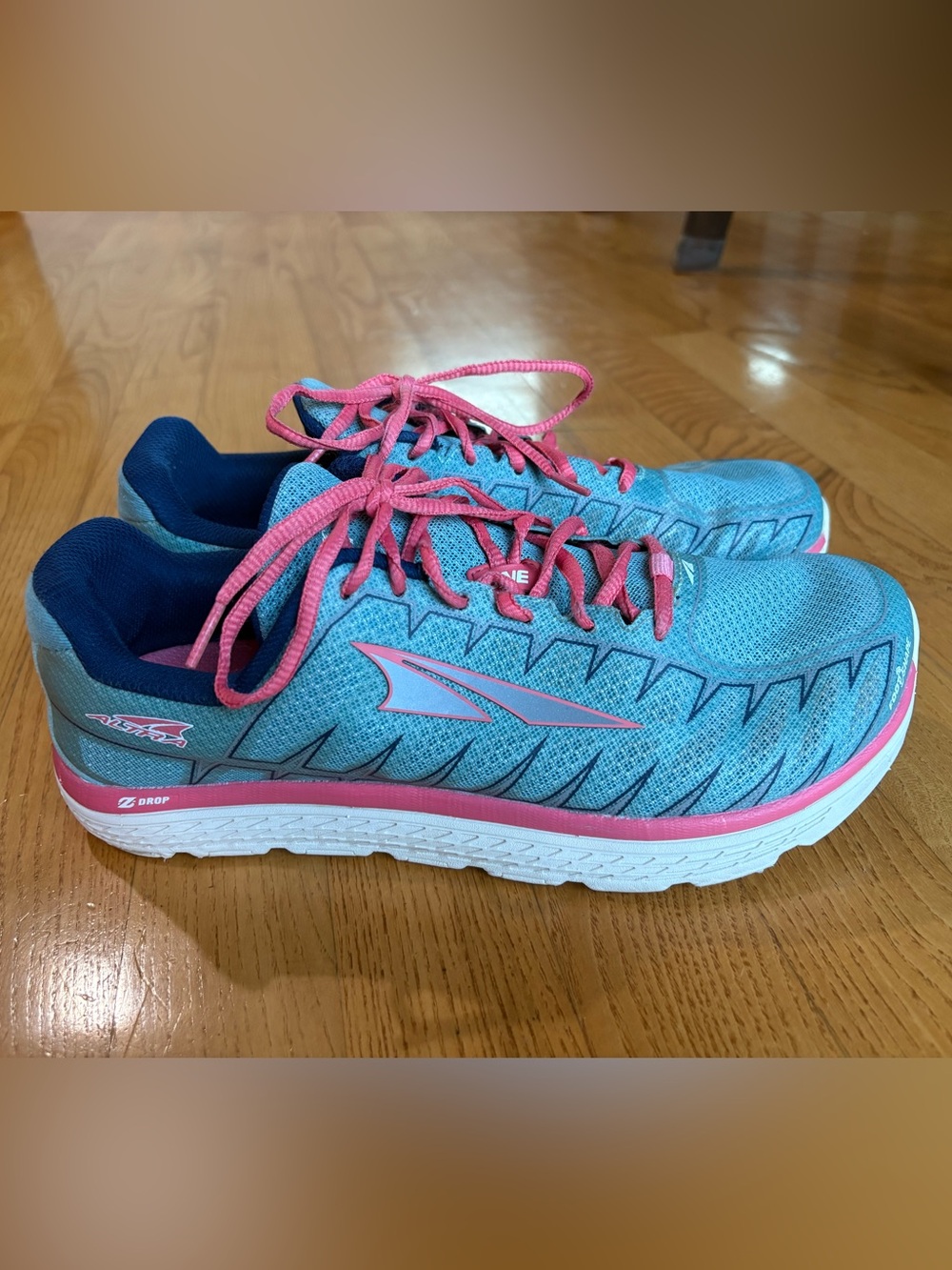 Altra Womens One V3 Sneakers Running Shoes light blue Coral Pink Zero Drop Sz 9